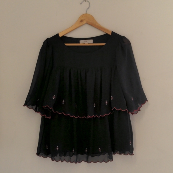 Flowy Blouse - Picture 2 of 6